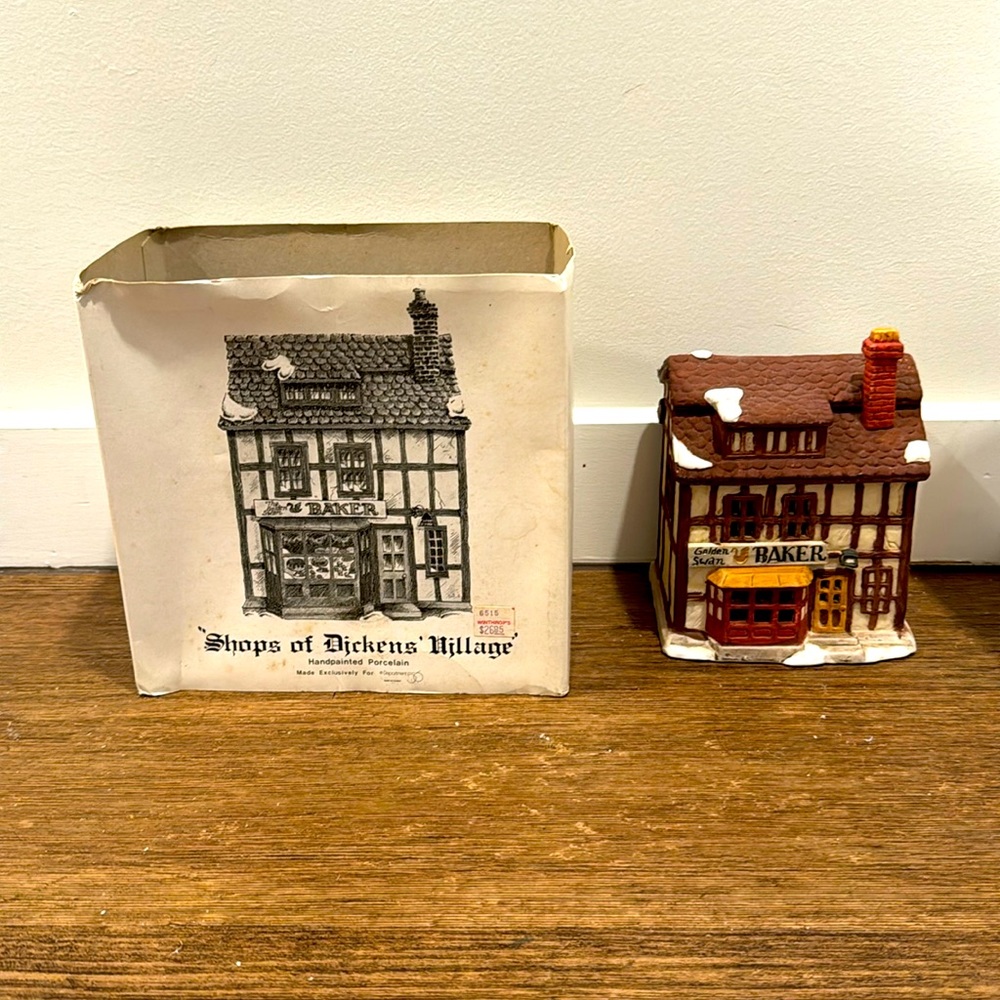 Shops of Dickens Village, Golden Swan Baker